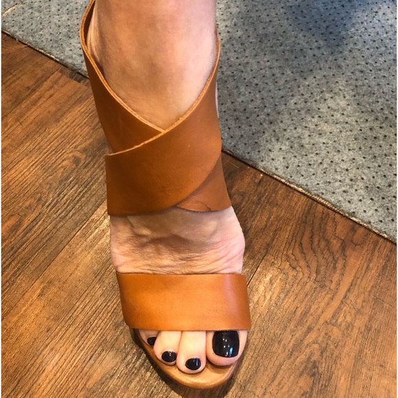 DIANE von FURSTENBERG here $165NWT from NORDSTROM $400. Wedge heels size 9.5 ❤️ - Picture 4 of 16